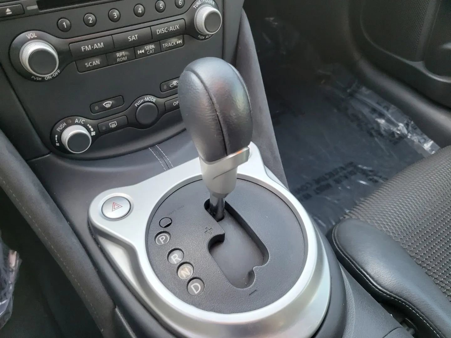 Used 2015 Nissan 370Z Touring Sport image 20