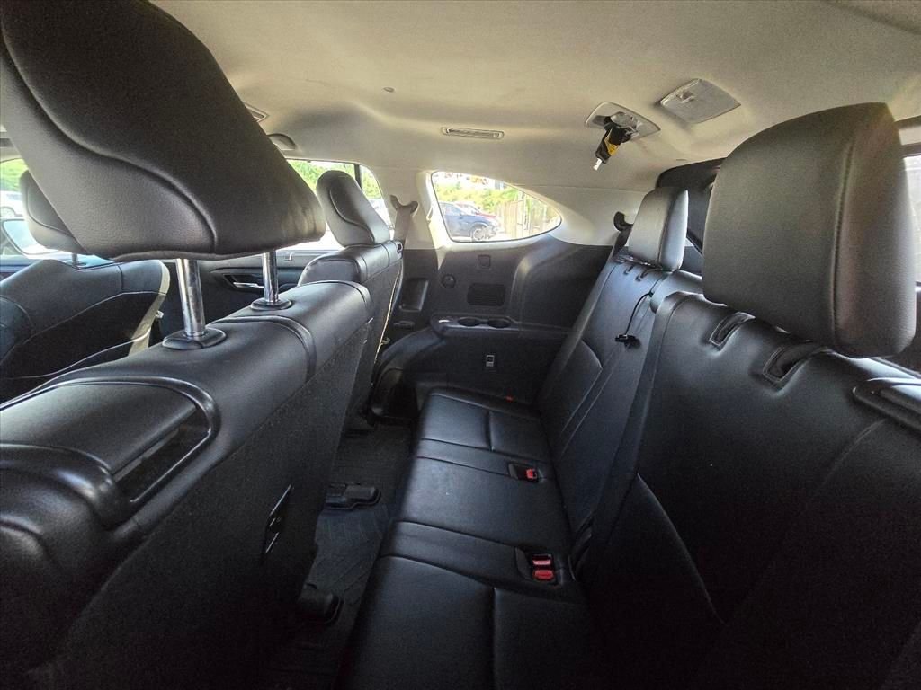 Used 2021 Toyota Highlander XLE AWD/4WD image 6