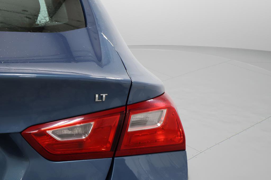 Used 2025 Chevrolet Malibu LT image 32