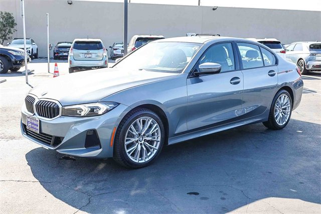 Used 2023 BMW 330i Sedan image 3