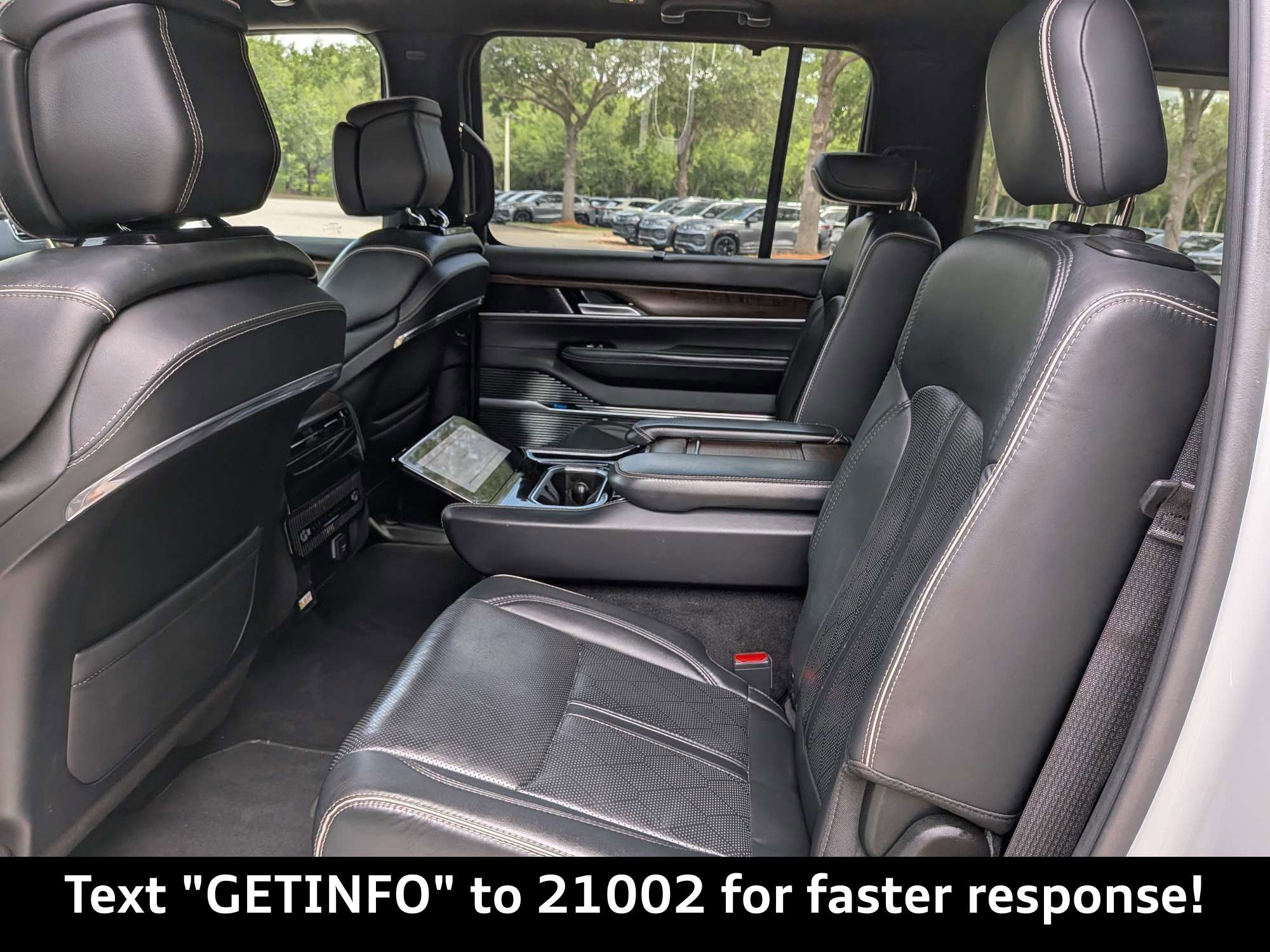 Used 2023 Jeep Grand Wagoneer L Series II AWD/4WD image 15