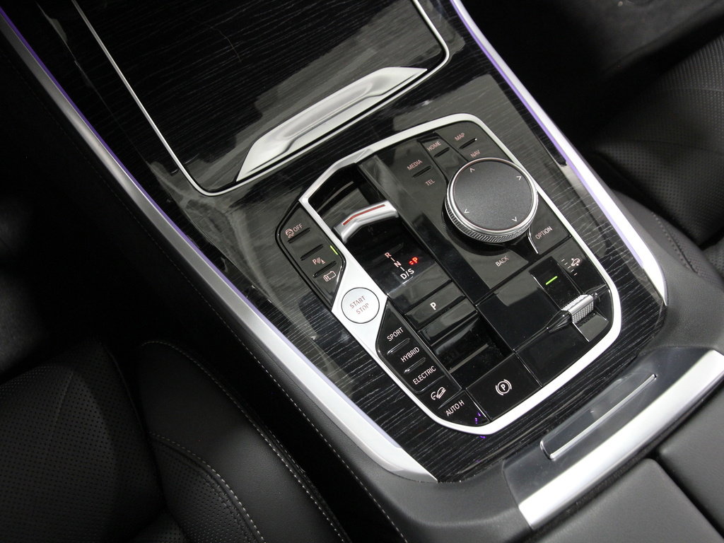 Certified 2024 BMW X5 xDrive50e w/ M Sport Package image 16