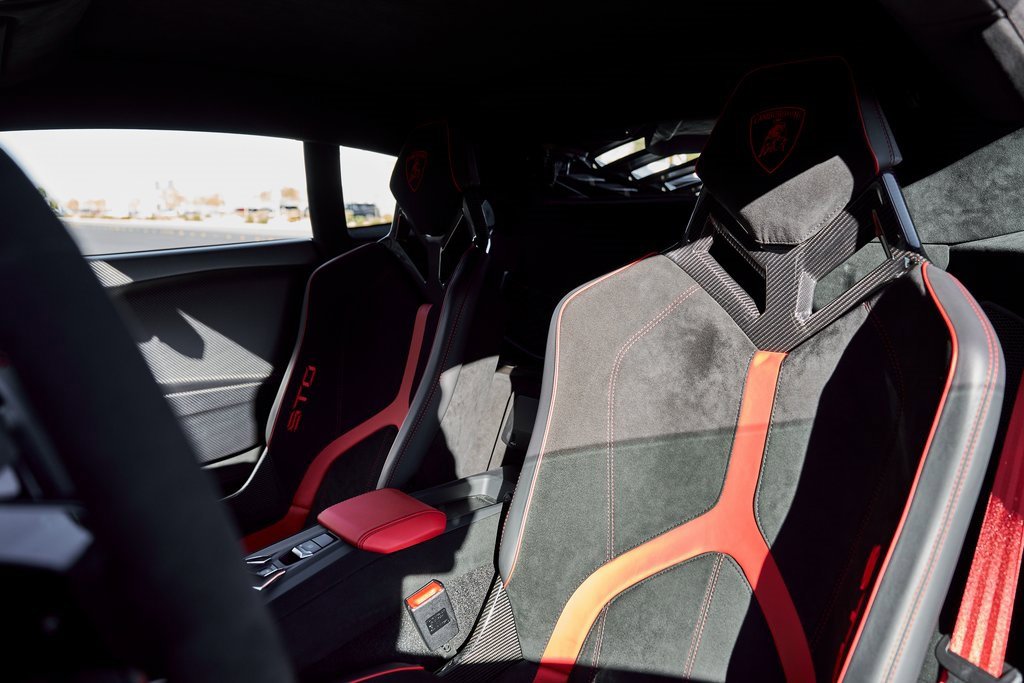 Used 2024 Lamborghini Huracan STO image 46