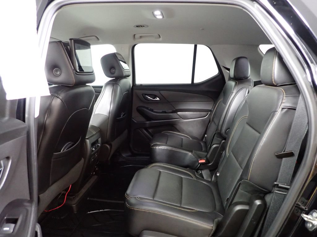 Used 2019 Chevrolet Traverse Premier w/ LPO, Blackout Package AWD/4WD image 37