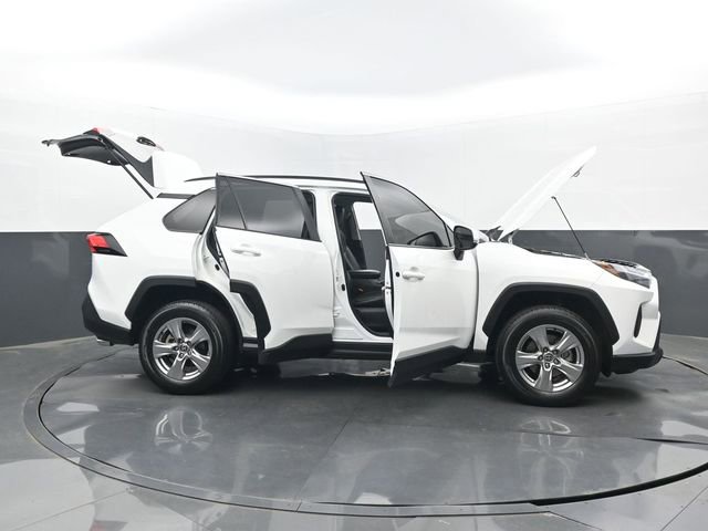Used 2022 Toyota RAV4 XLE image 35