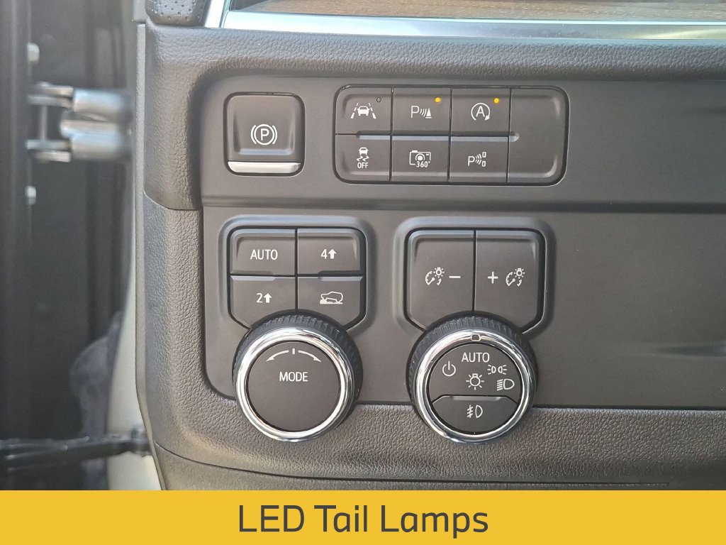 Used 2025 Chevrolet Suburban High Country AWD/4WD image 20