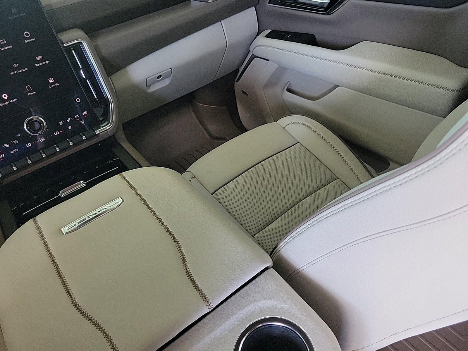 Used 2026 GMC Yukon Denali w/ Denali Reserve Package RWD image 20