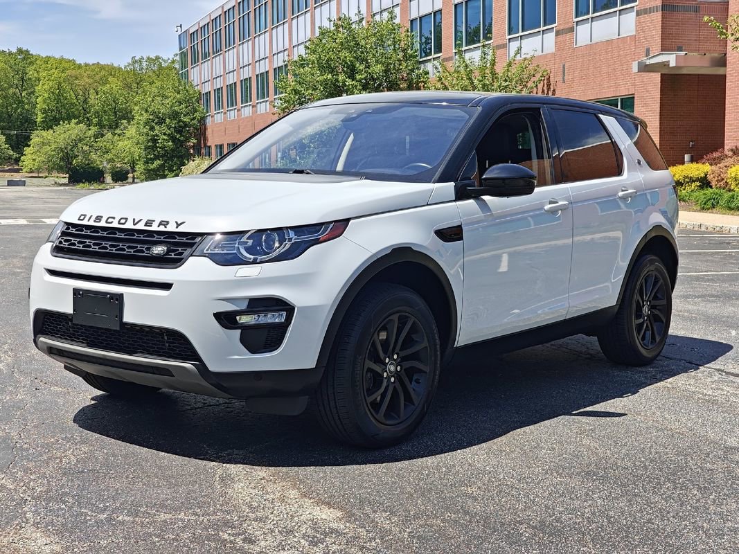 Used 2017 Land Rover Discovery Sport HSE image 8