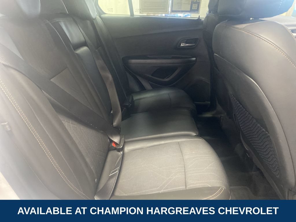 Used 2020 Chevrolet Trax LT w/ LT Convenience Package FWD image 35