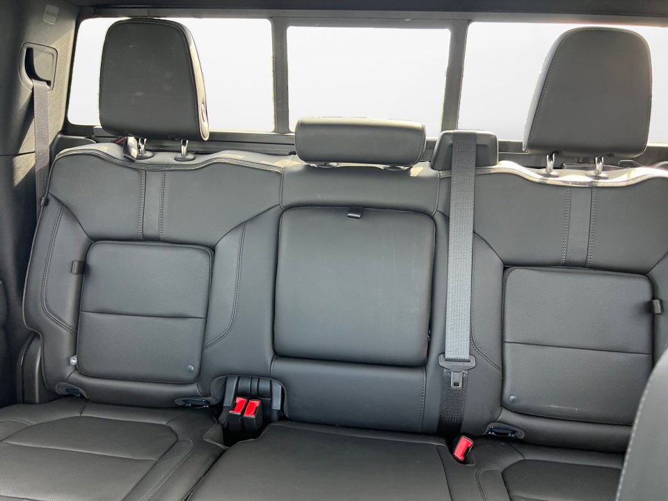 Used 2020 Chevrolet Silverado 3500 High Country w/ Z71 Off-Road Package AWD/4WD image 15