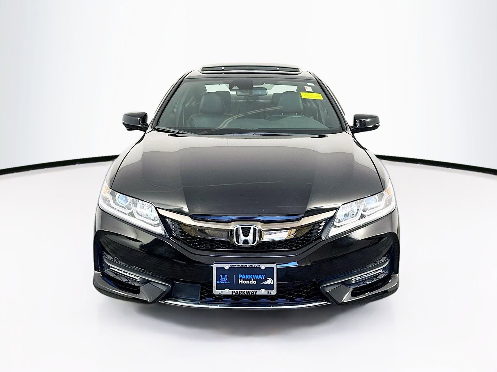Used 2017 Honda Accord EX-L image 2