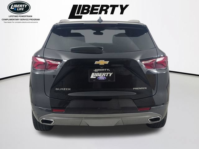 Used 2022 Chevrolet Blazer Premier w/ Enhanced Convenience Package FWD image 4