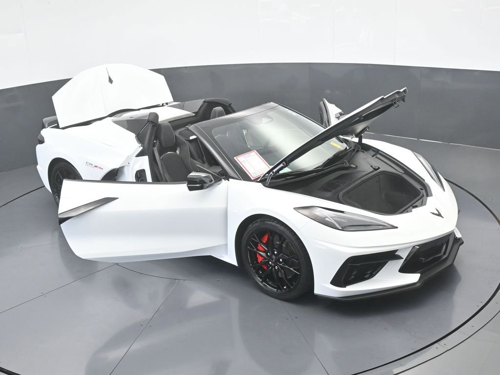 Used 2024 Chevrolet Corvette Stingray Convertible w/ Z51 Performance Package image 66