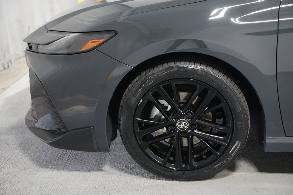 Certified 2025 Toyota Camry SE image 5