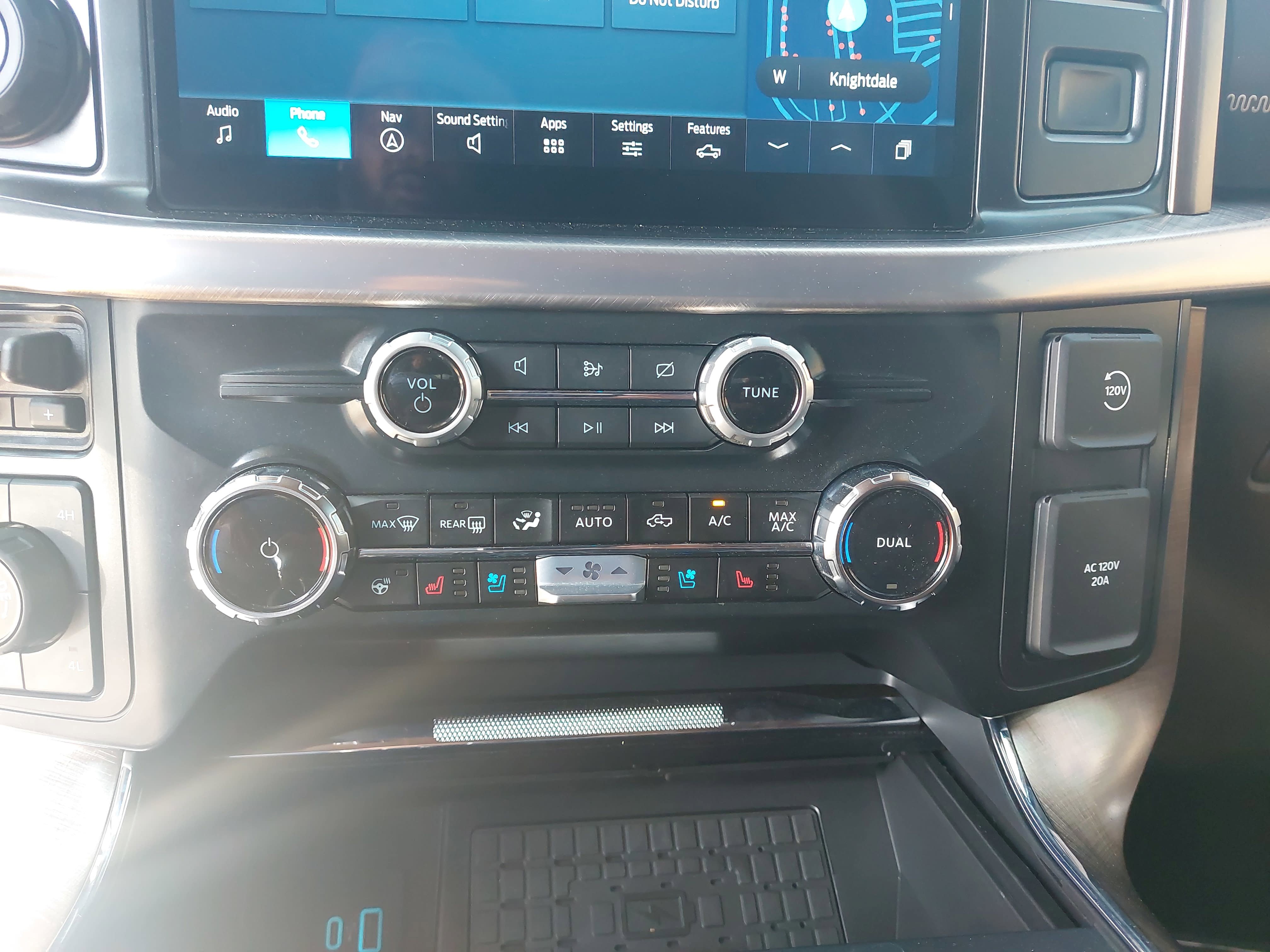 Used 2024 Ford F150 King Ranch w/ FX4 Off-Road Package image 23