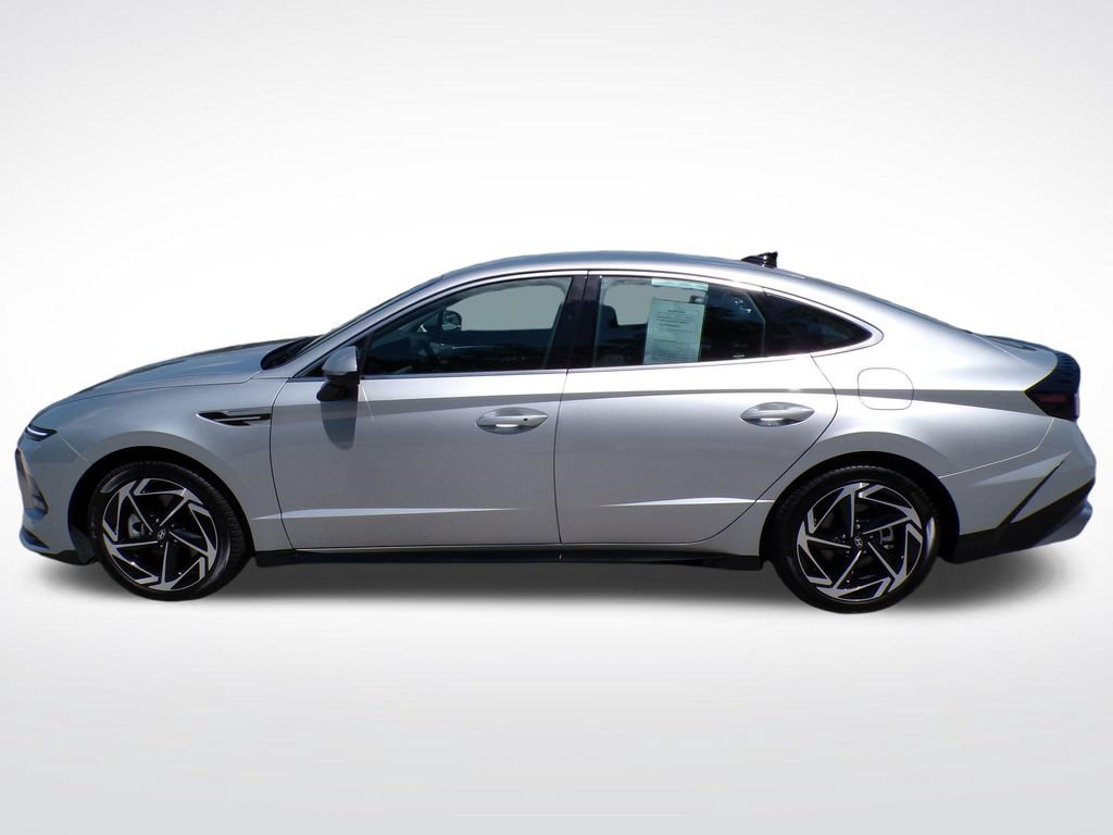 Used 2026 Hyundai Sonata SEL AWD/4WD image 2