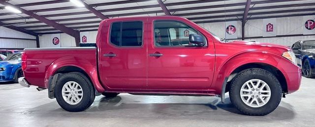 Used 2017 Nissan Frontier SV w/ SV Value Truck Package RWD image 2