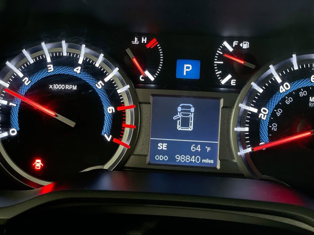 Used 2018 Toyota 4Runner SR5 Premium image 12