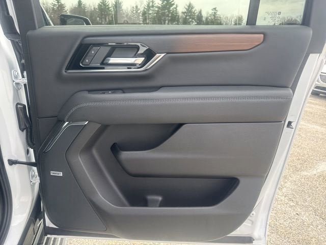 New 2026 GMC Yukon XL Denali w/ Denali Reserve Package AWD/4WD image 35