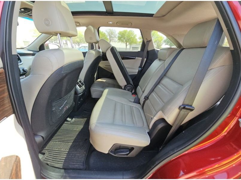 Used 2019 Kia Sorento EX image 12