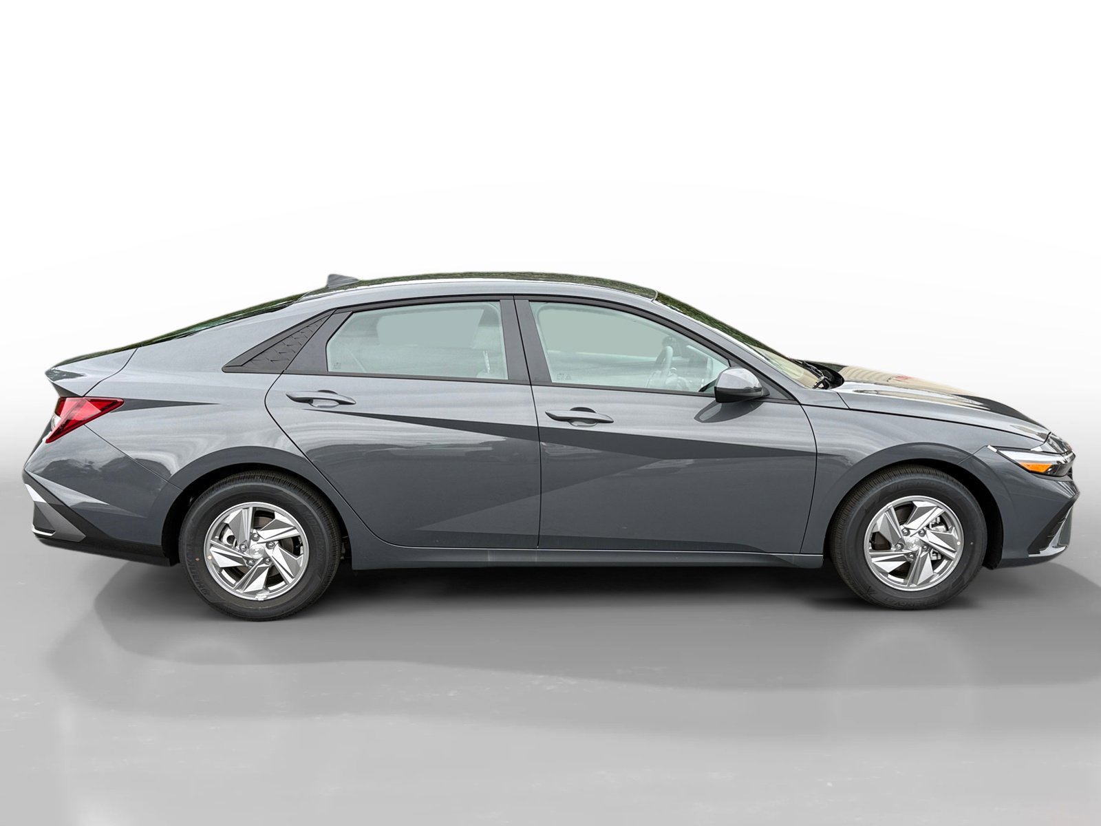 New 2026 Hyundai Elantra SE FWD image 6