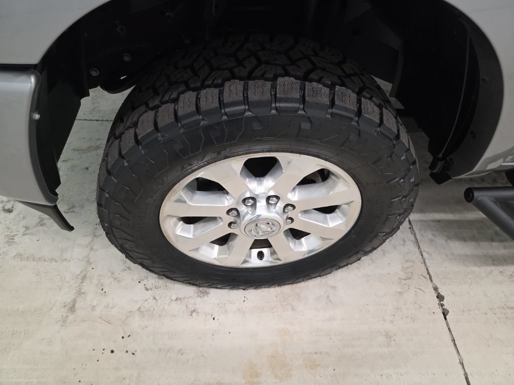 Used 2022 RAM 3500 Laramie AWD/4WD image 2