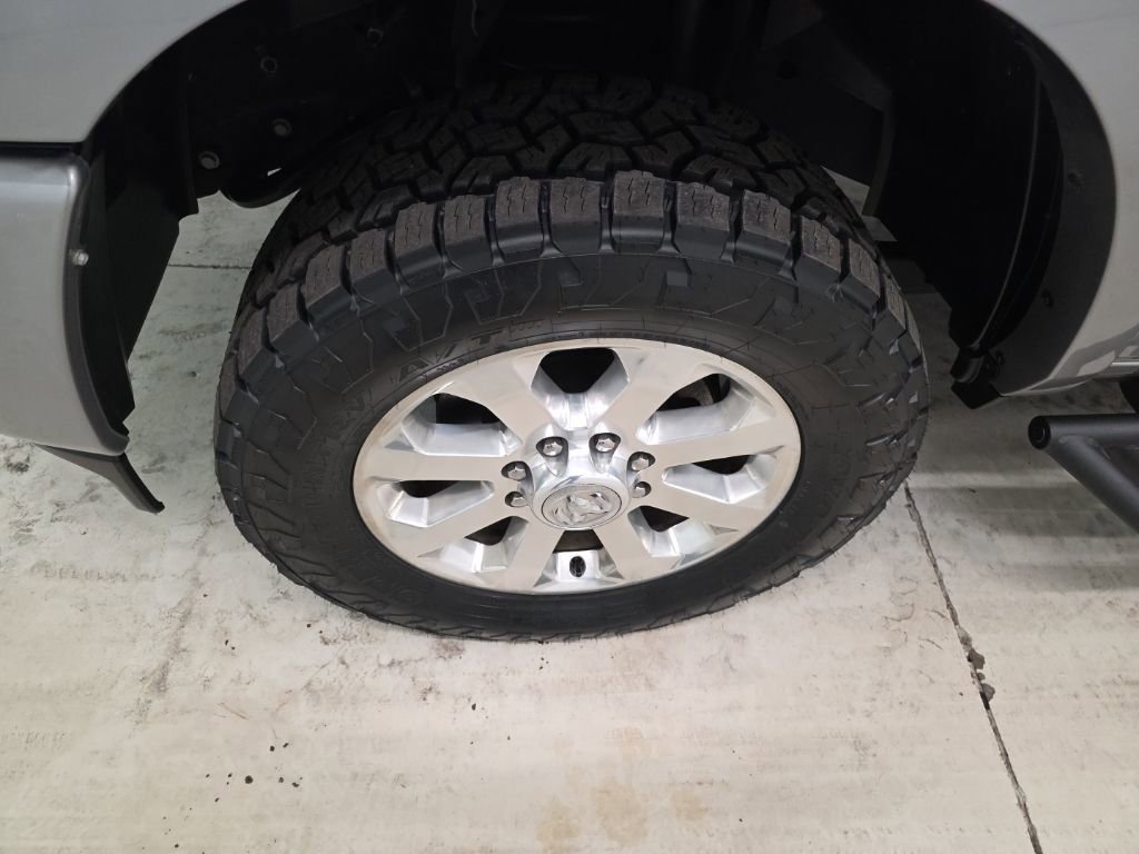 Used 2022 RAM 3500 Laramie AWD/4WD image 2