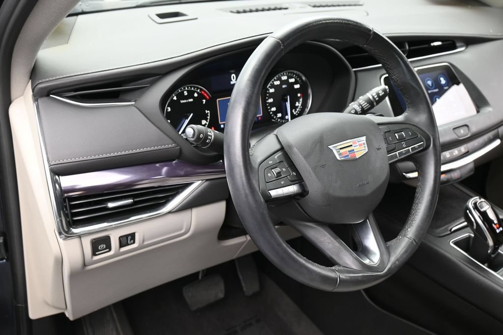 Used 2023 Cadillac XT4 Luxury FWD image 15