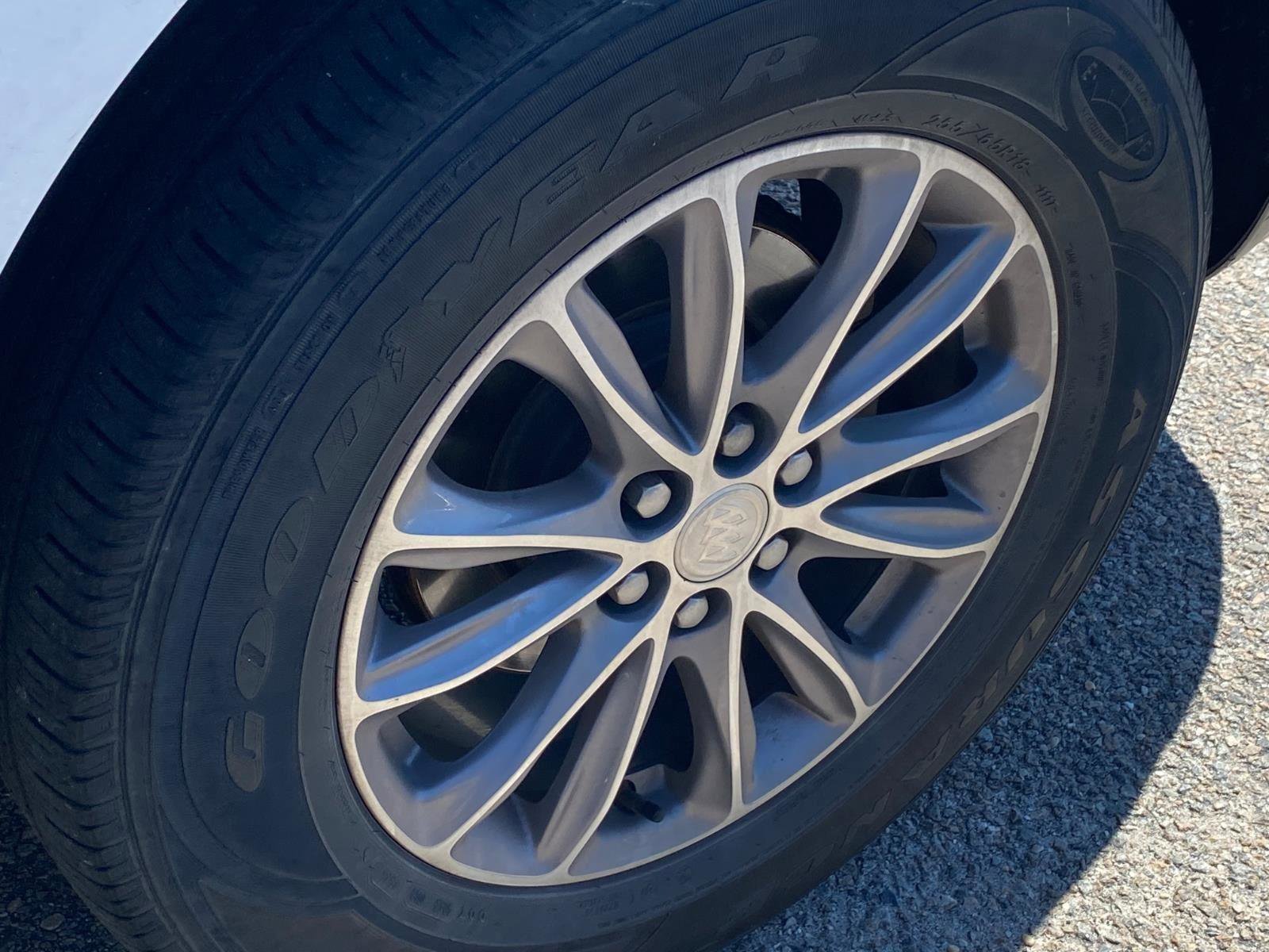 Used 2022 Buick Enclave Premium AWD/4WD image 19