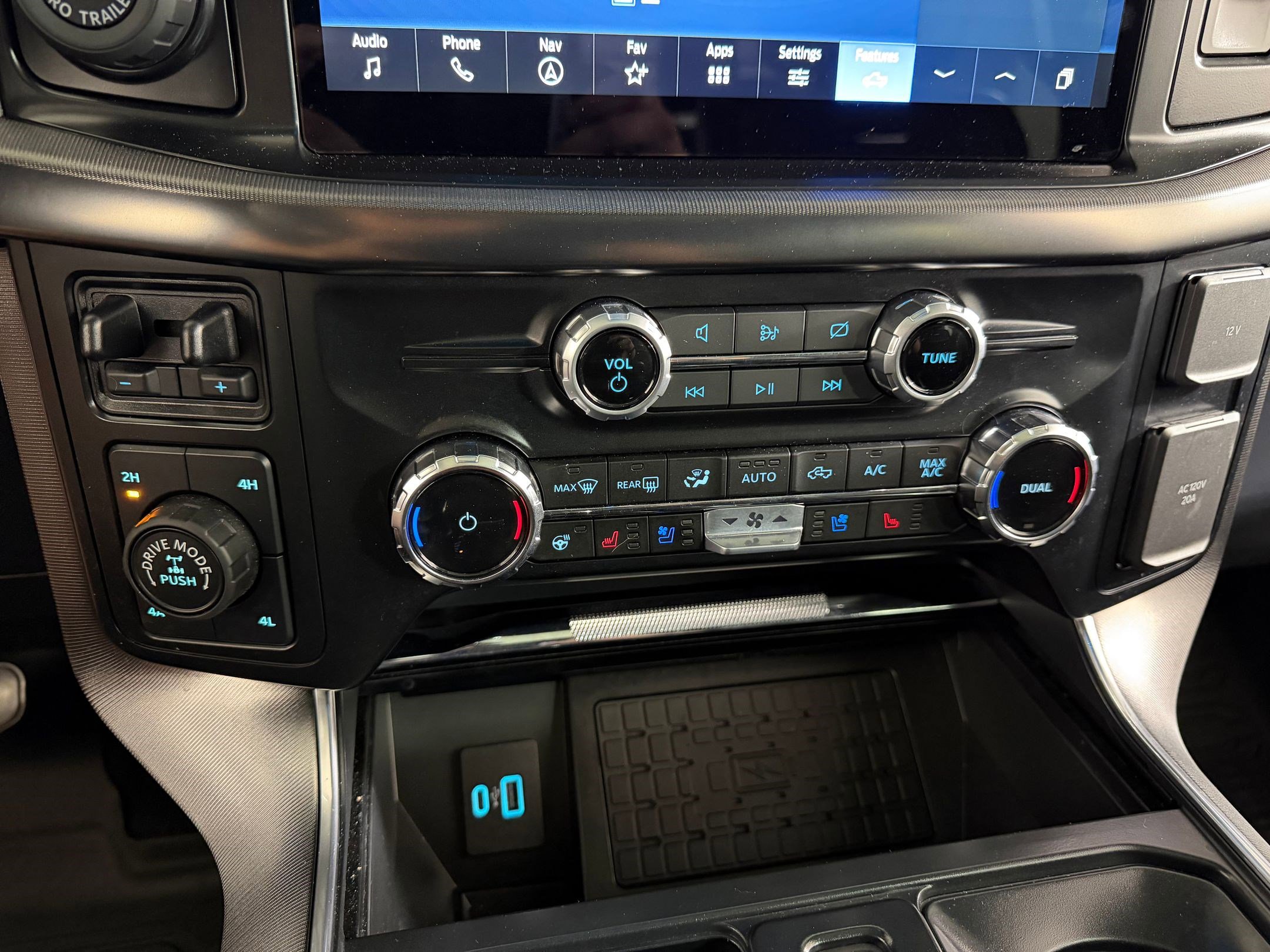 Used 2024 Ford F150 Platinum w/ Equipment Group 702A High AWD/4WD image 16