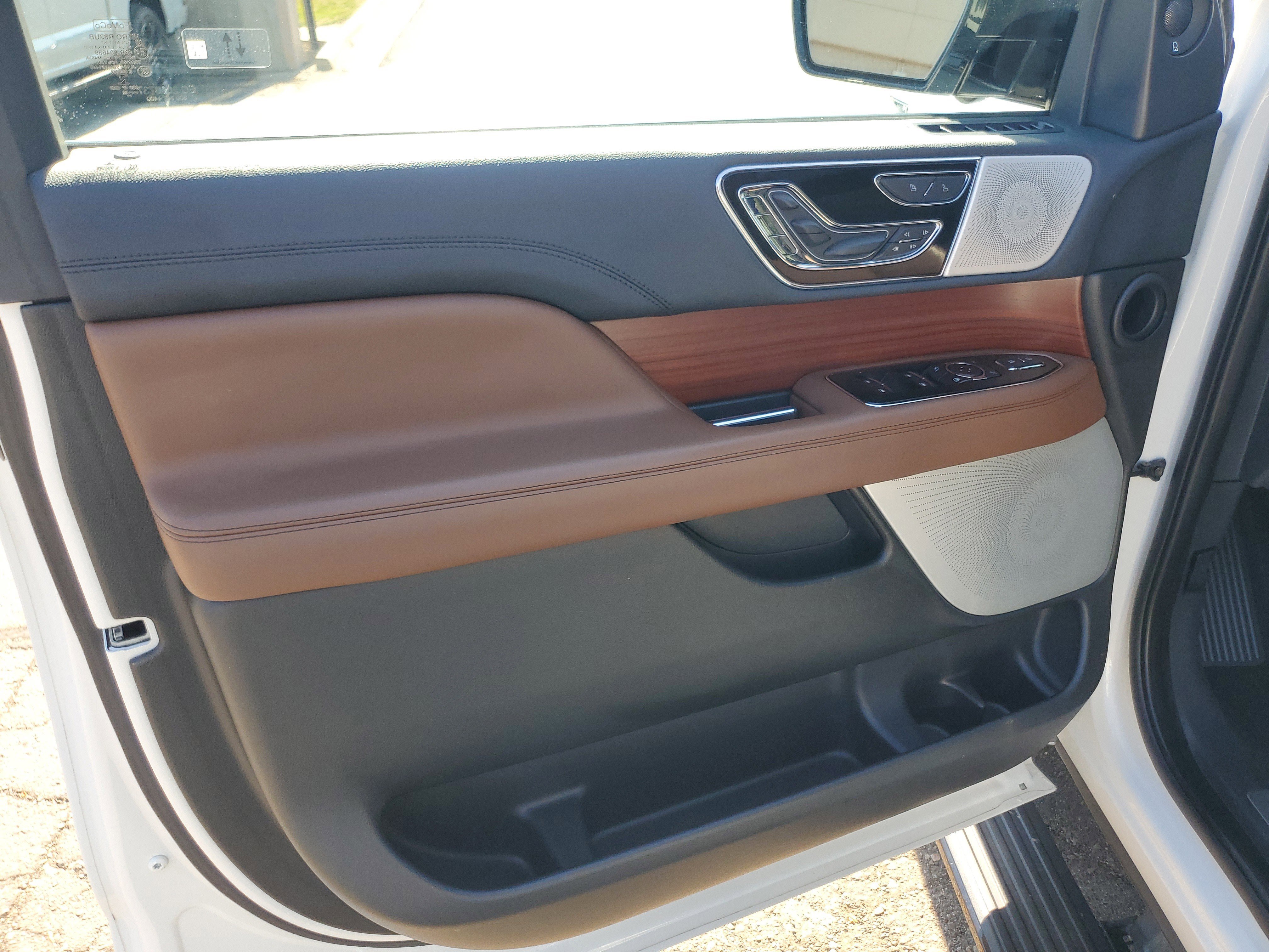 Certified 2022 Lincoln Navigator Reserve image 10