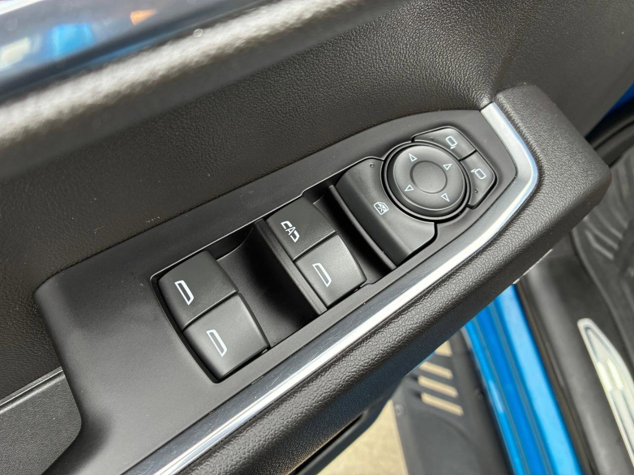 Used 2022 Chevrolet Silverado 1500 LT Trail Boss w/ LT Trail Boss Premium Package AWD/4WD image 11