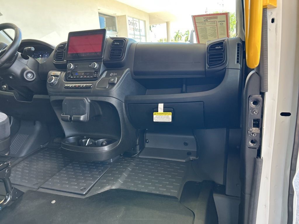 Used 2024 RAM ProMaster 3500 w/ Delivery Van Package image 21
