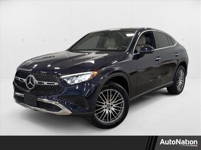 Used 2024 Mercedes-Benz GLC 300 4MATIC image 1
