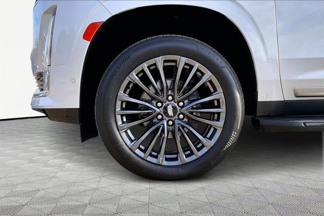 Used 2022 Cadillac Escalade Premium Luxury image 23