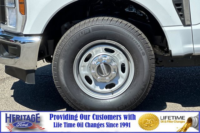 Used 2025 Ford F250 XL w/ XL Chrome Package image 22