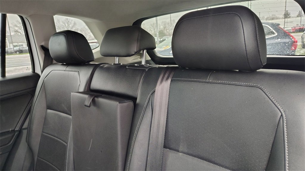 Used 2020 Volkswagen Tiguan SE image 27