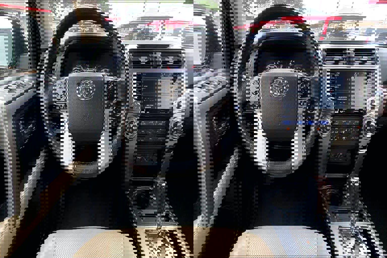 Used 2024 Toyota 4Runner Limited AWD/4WD image 6