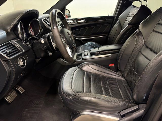Used 2015 Mercedes-Benz GL 63 AMG 4MATIC image 17
