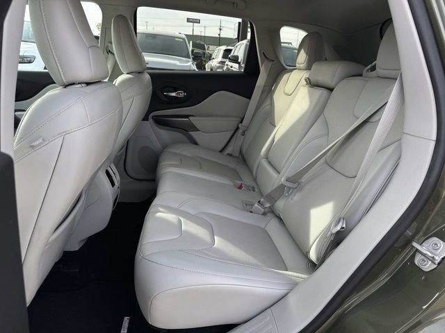 Used 2019 Jeep Cherokee Limited image 17