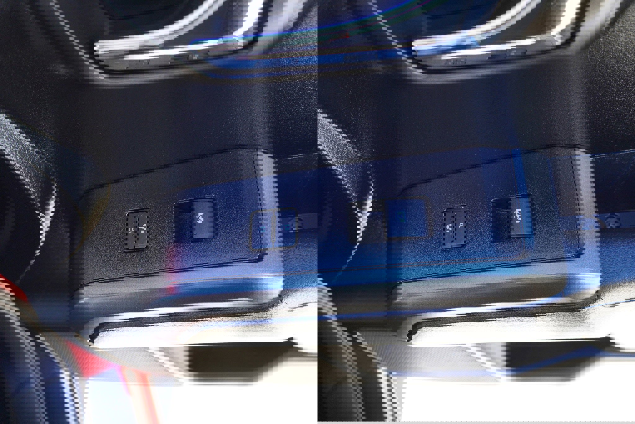 Used 2021 Toyota Tacoma TRD Off-Road w/ Technology Package image 32