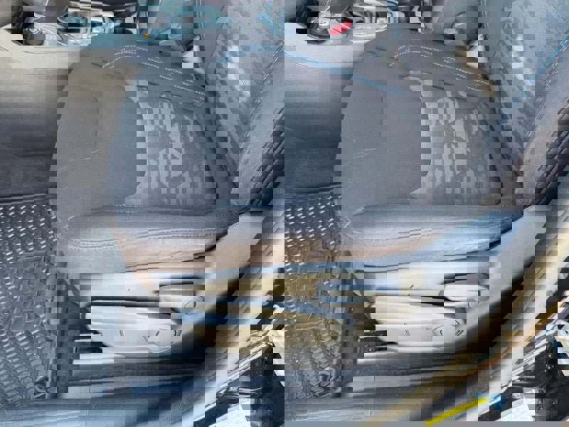 Used 2020 Jeep Cherokee Latitude AWD/4WD image 23