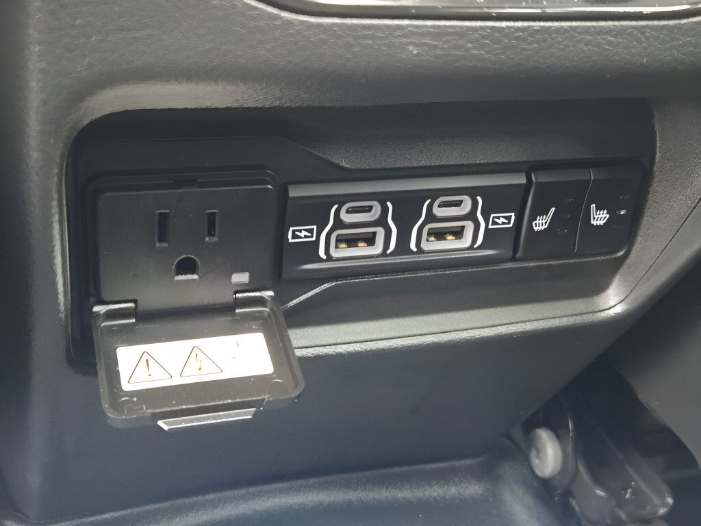 Certified 2023 Jeep Grand Cherokee Overland AWD/4WD image 23