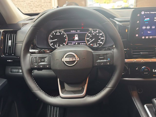 Used 2026 Nissan Pathfinder SV FWD image 20