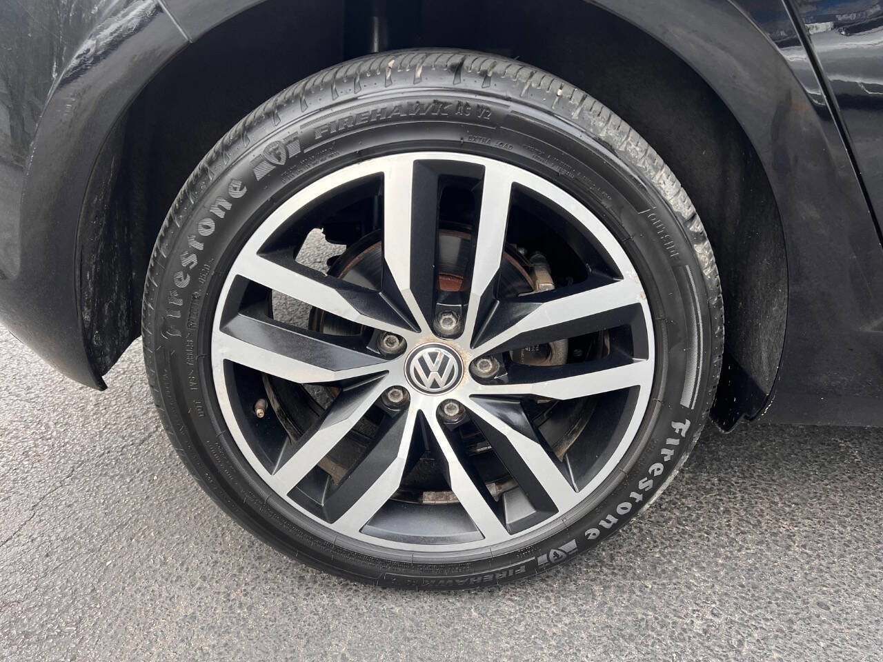 Used 2016 Volkswagen Golf SE image 25