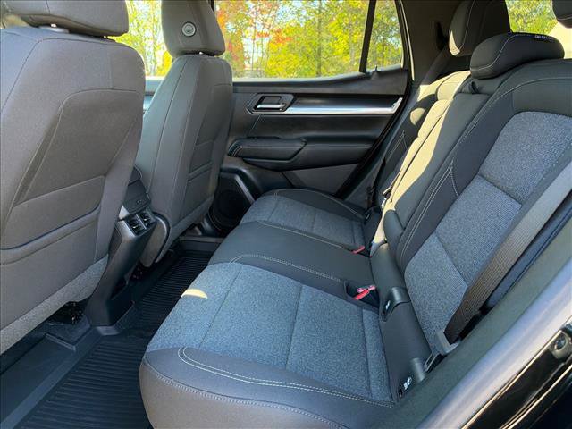 New 2027 GMC Terrain Elevation w/ LPO, Floor Liner Package FWD image 21