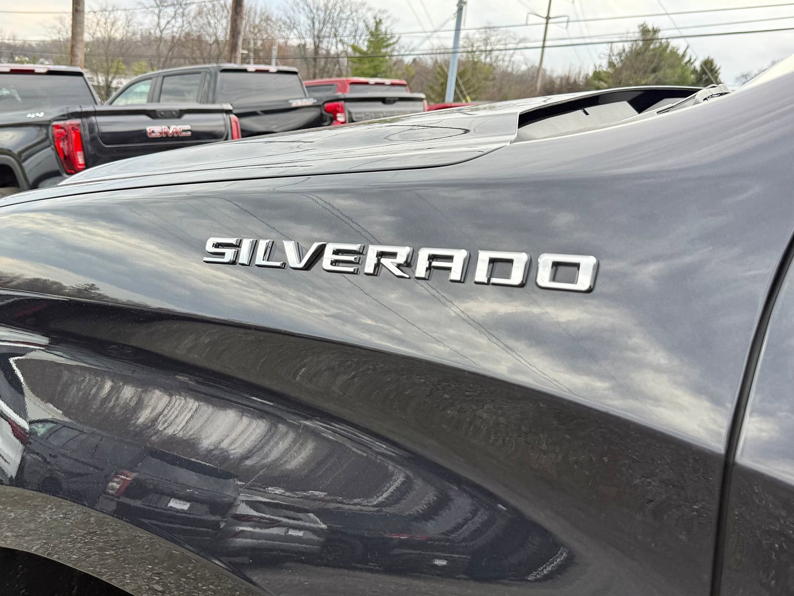 Used 2023 Chevrolet Silverado 1500 LT AWD/4WD image 8