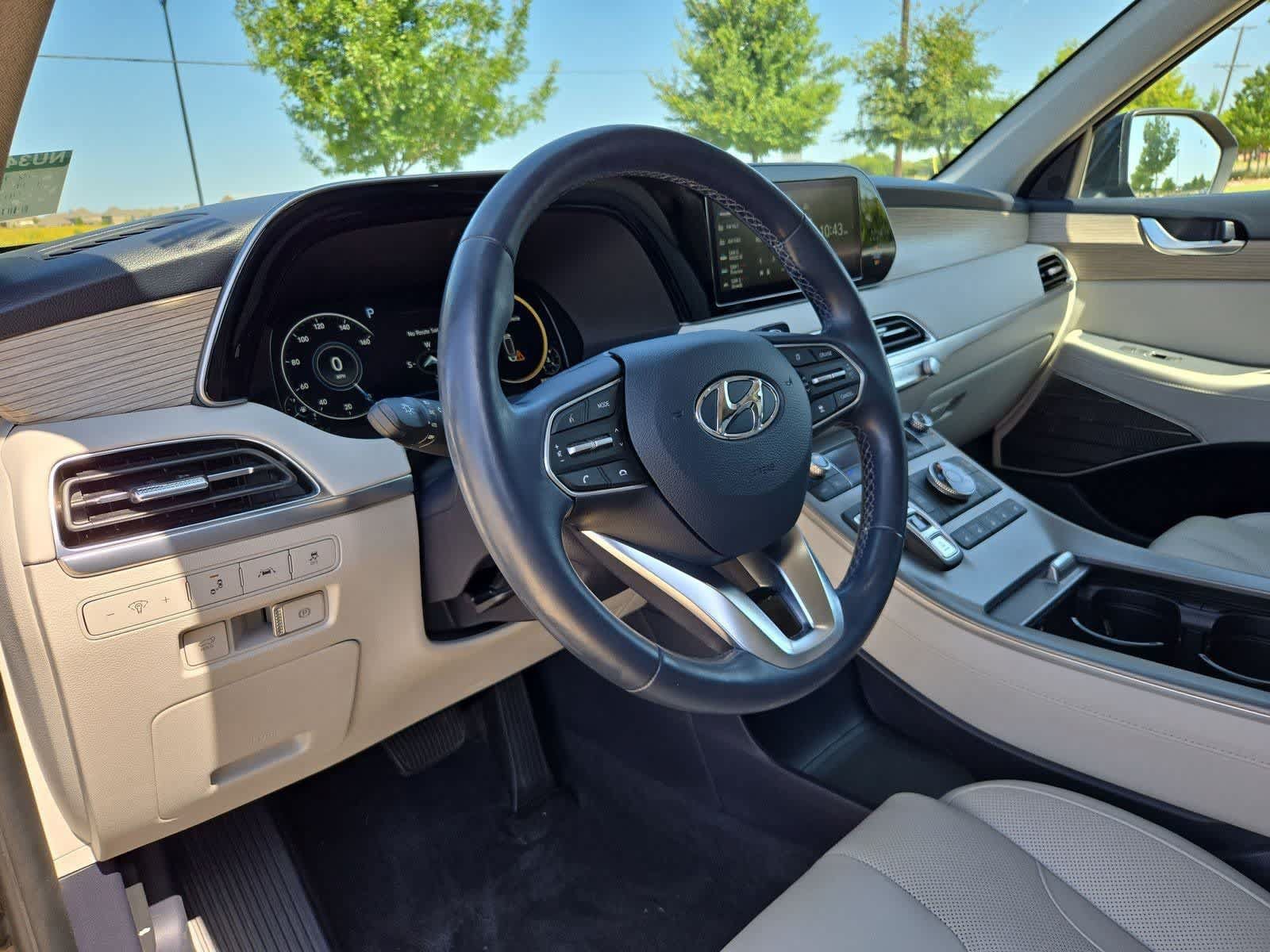 Used 2022 Hyundai Palisade Limited w/ Cargo Package AWD/4WD image 2