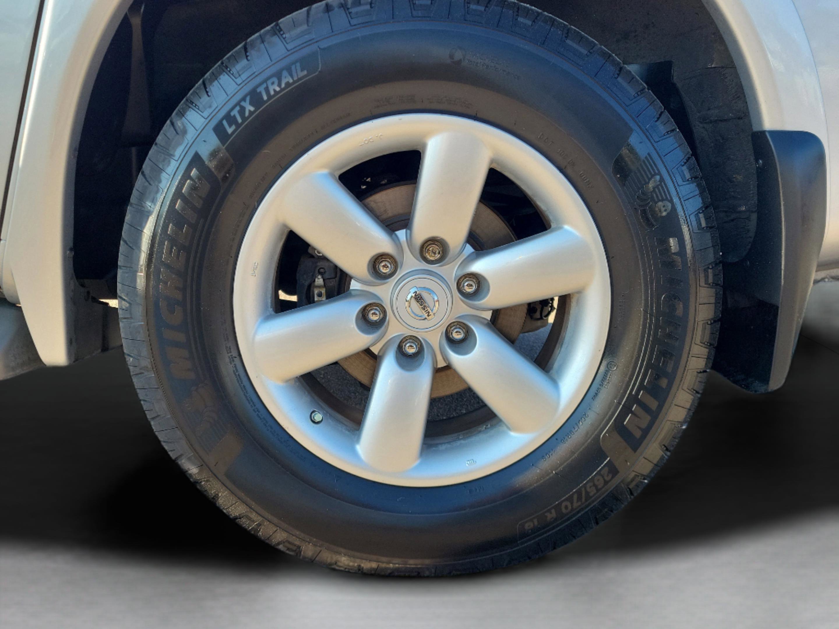 Used 2015 Nissan Armada SV w/ SV Driver Package image 34