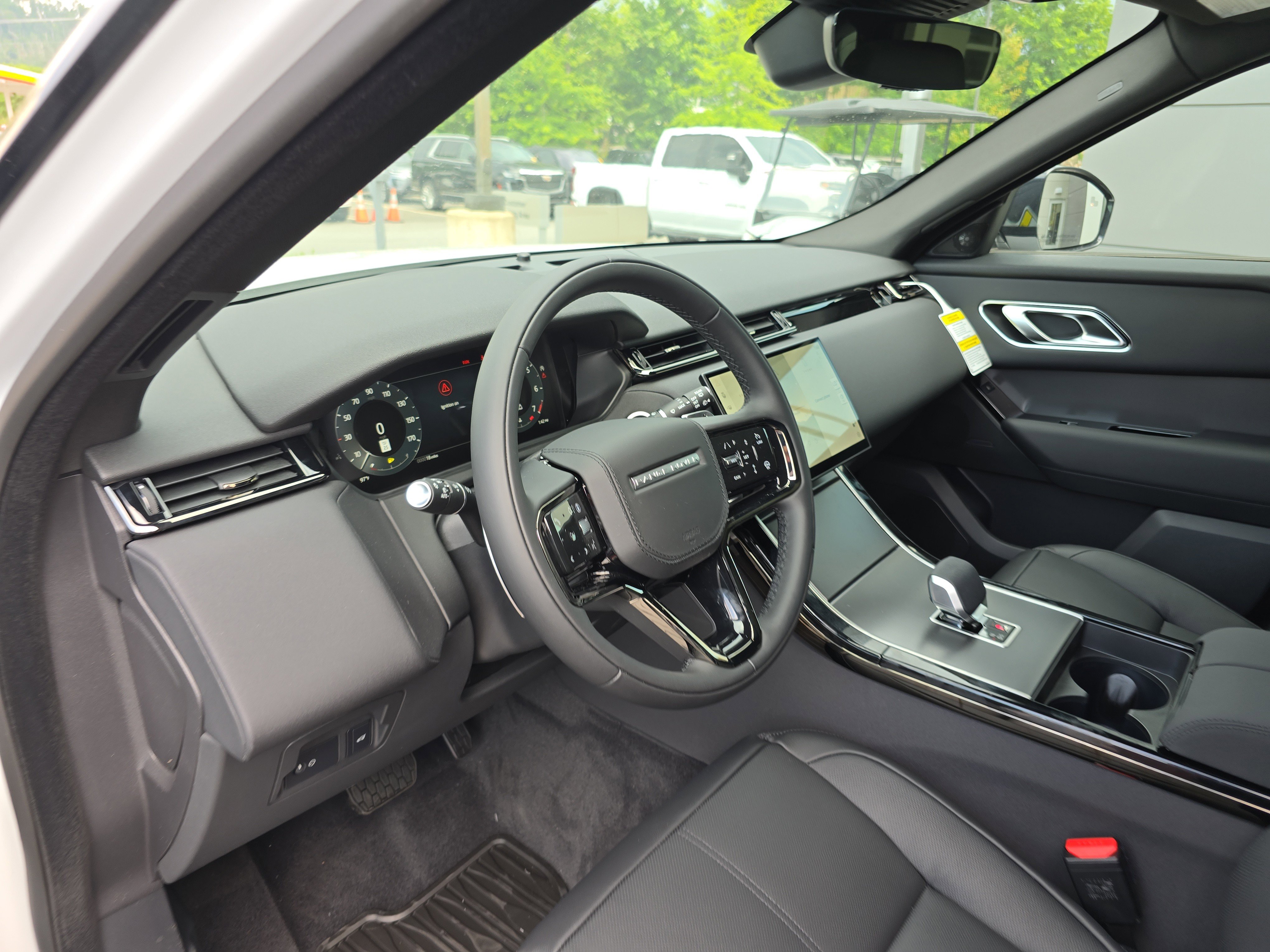 Certified 2026 Land Rover Range Rover Velar S AWD/4WD image 24